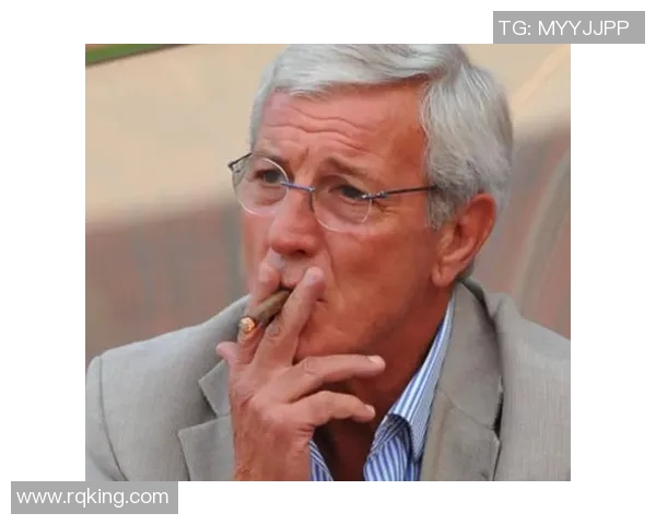 叼雪茄的足球明星背后的故事与风采揭秘 叼雪茄的足球明星背后的故事与风采揭秘