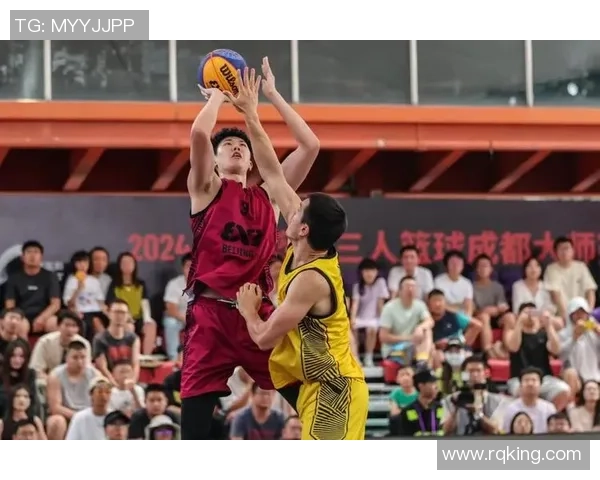 成都篮球队实力之争引发热议球迷对球队未来充满期待与担忧