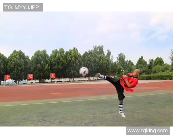 外国足球明星亲身体验中国功夫足球的魅力与挑战